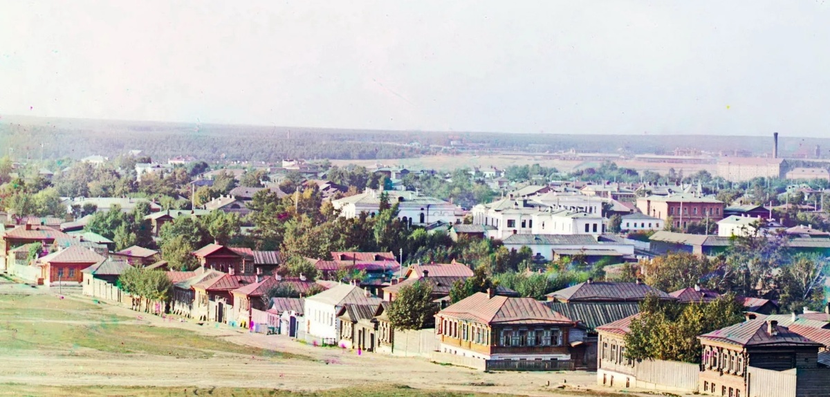 Улица Московская. Где-то здесь уральские старообрядцы встречались с Аркадием. 
Фото С.М. Прокудина-Горского. 1909 г.