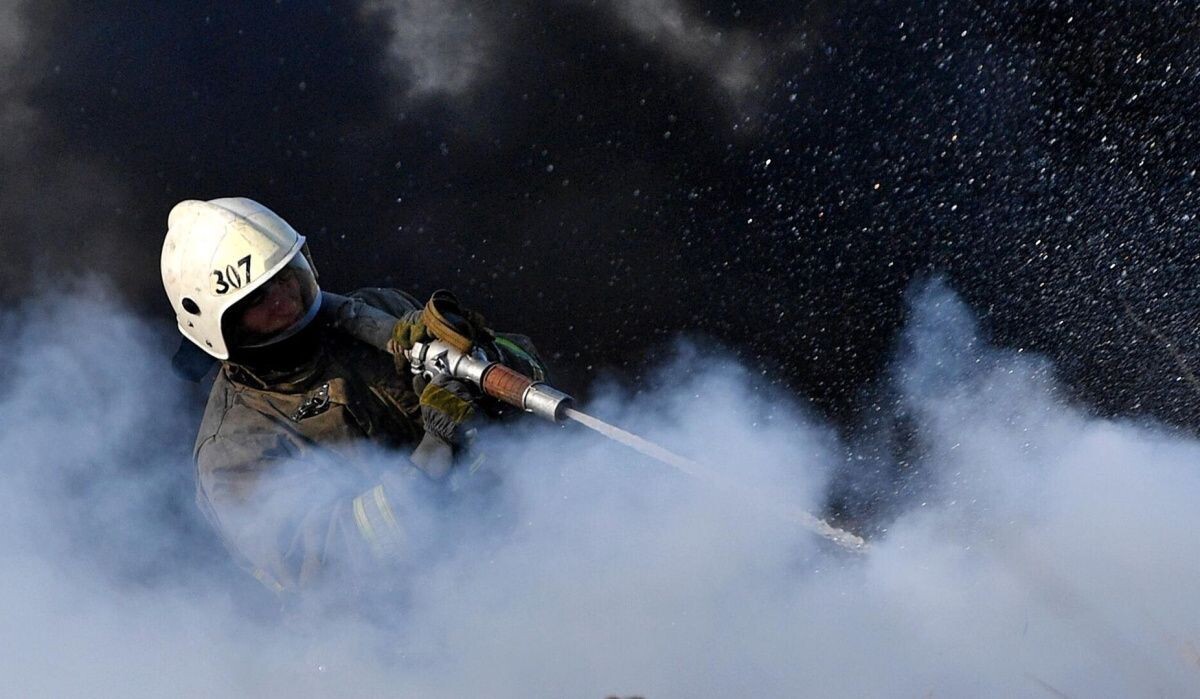     Сотрудник пожарной охраны МЧС России. Источник: © РИА Новости Автор фото: Павел Лисицын