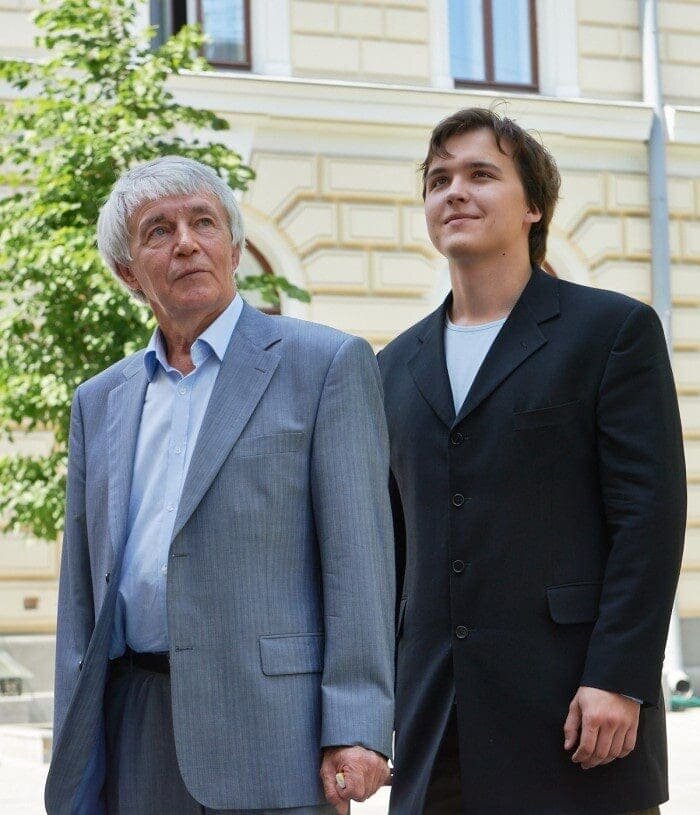 Маэстро Севидов и его ученик Галактионов