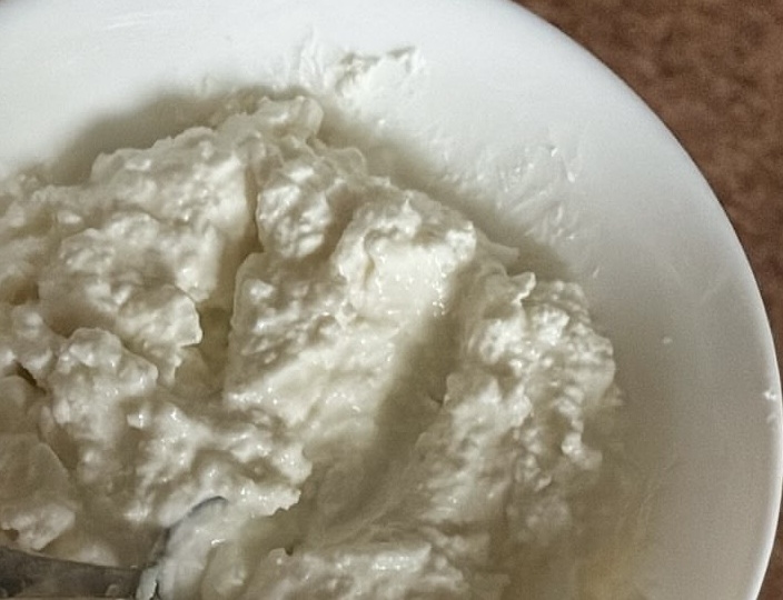 Творог утром или вечером: когда лучше? Мнение врачей