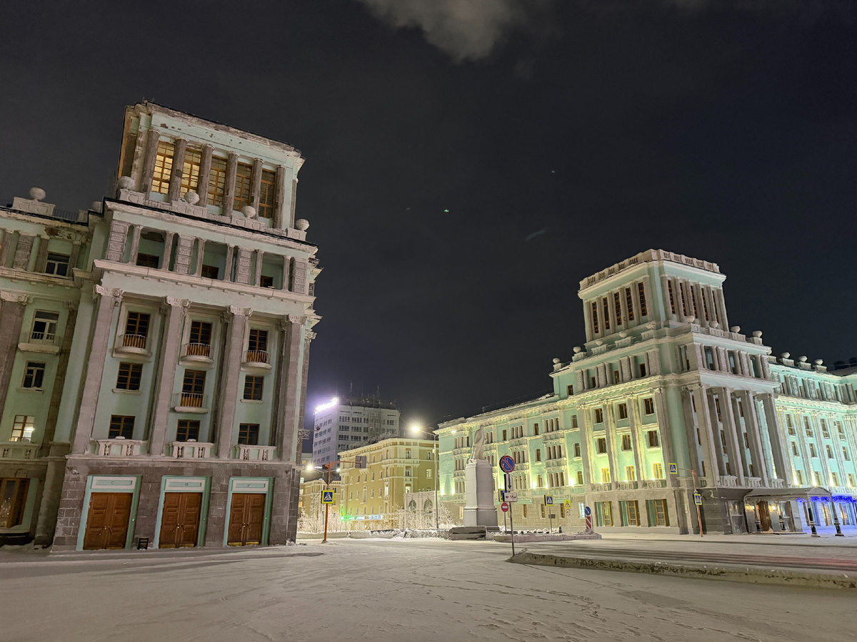 Здания сталинского периода
