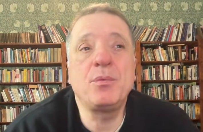 Фото: Prt Scr youtube.com / Alexander Mercouris