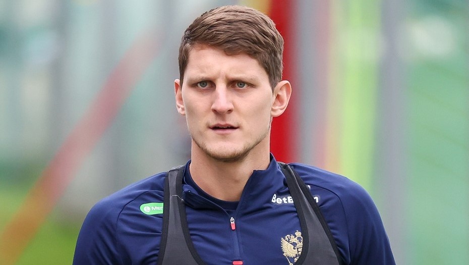    Состав ФК "Зенит" пополнил центральный защитник ЦСКА Автор фото: Сергей Булкин/ТАСС