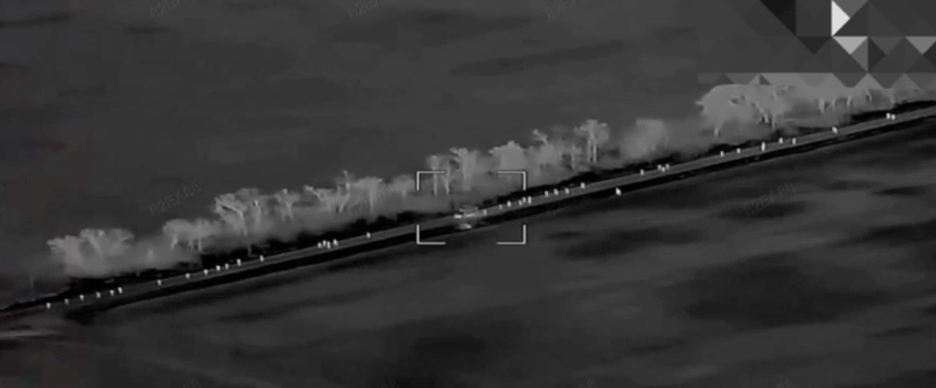 Строй военнослужащих под наблюдением дрона с тепловизором