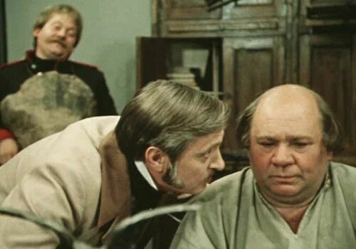 "— Хотелось, как лучше... — Не надо, как лучше. Надо, как положено!" Фото: Кинопоиск