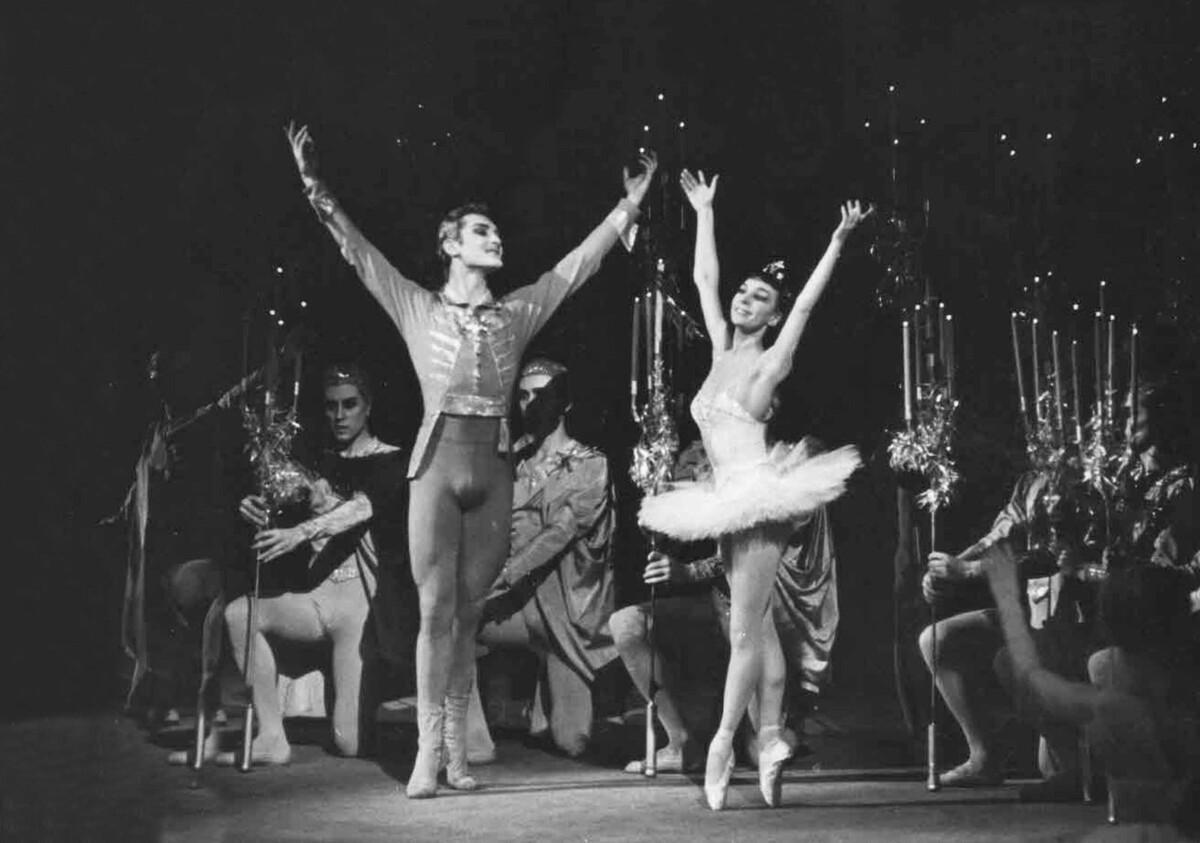 Н. Сорокина и М. Лавровский в "Щелкунчике". Фото - Главархив Москвы (c mos.ru).