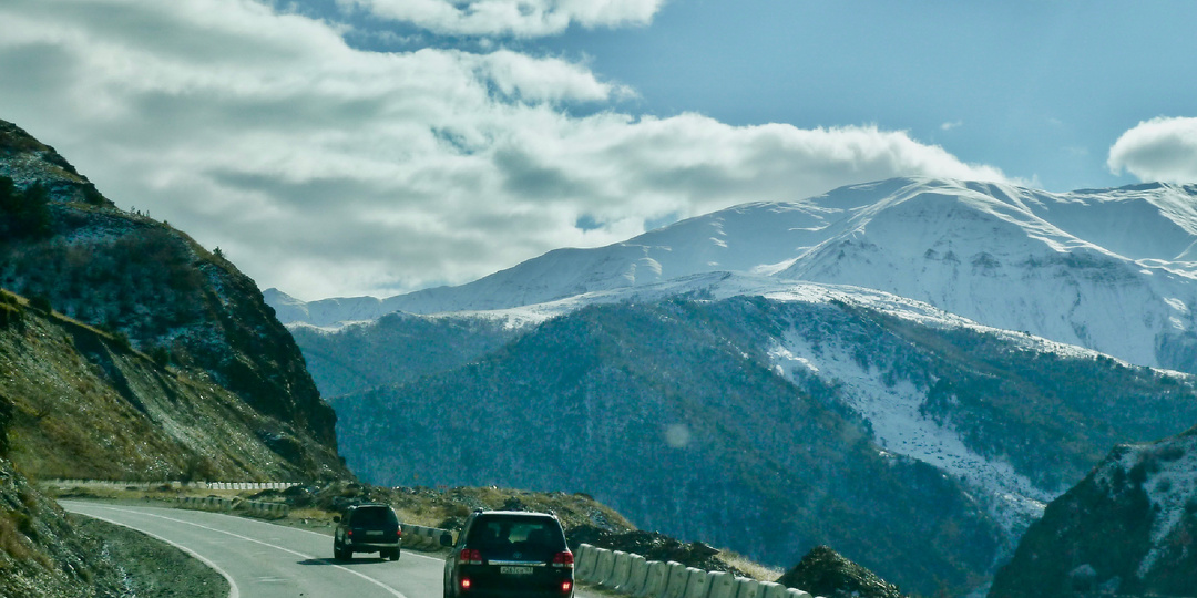 Горы помнят всё: ангелы, поэты и гостеприимное солнце Северного Кавказа