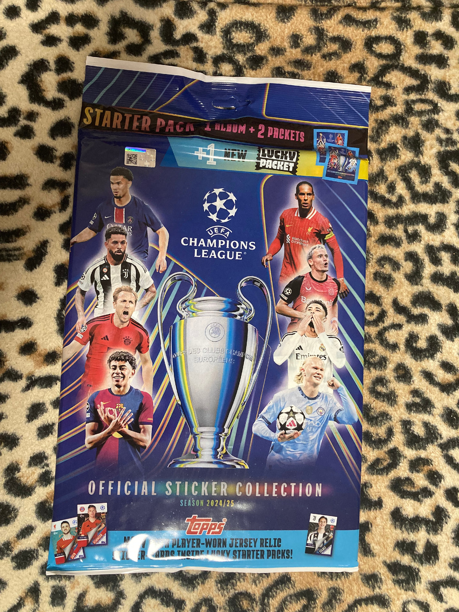 Стартовый набор содержит альбом для хранения наклеек, 2 стандартных пакетики и бонусный пакет (Lucky Packet). Все это в специальной защитной упаковке