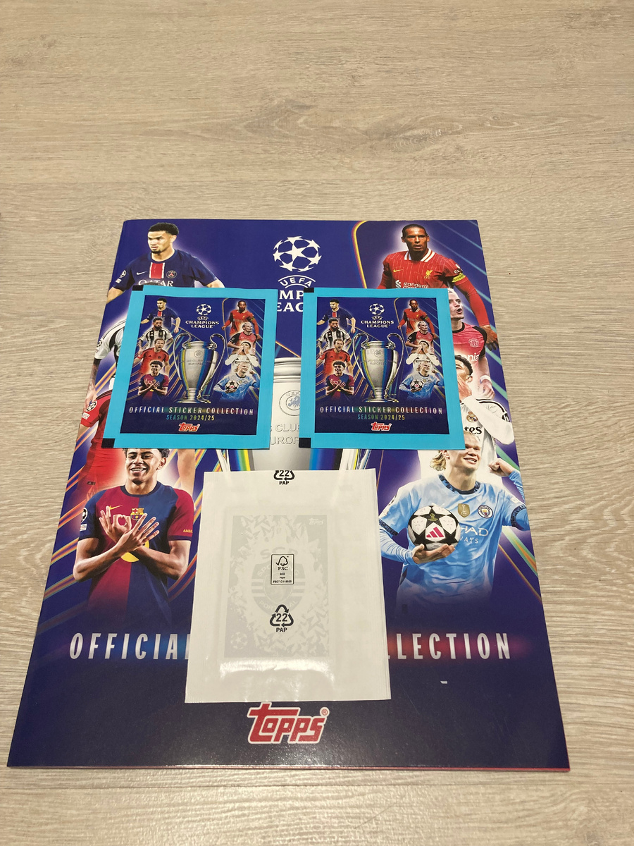 Стартовый набор содержит помимо альбома еще три пакетика наклеек. Из них два - стандартных, а один счастливый пакетик, он белого цвета, в нем не вскрывая пакетика можно увидеть, что одна из наклеек - это эмблема Спортинга (Лиссабон)