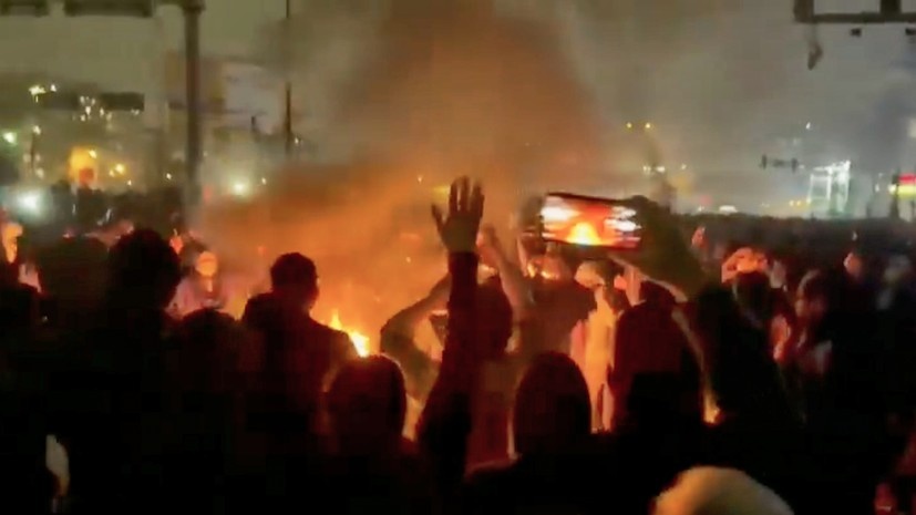     Протесты в Тегеране AP UGC