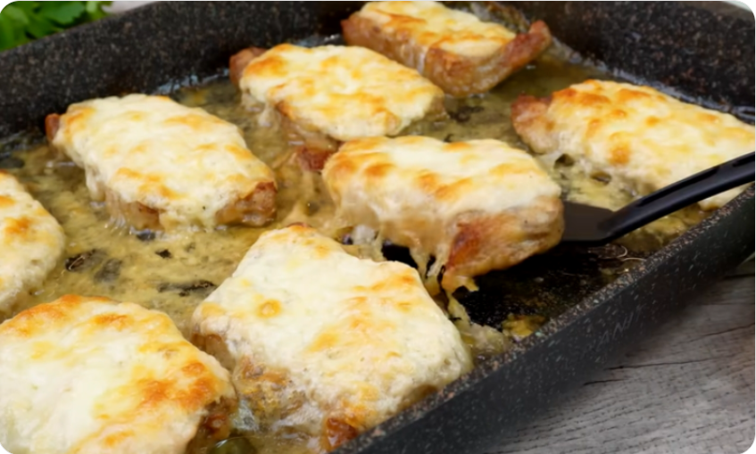 Золовка держала рецепт этого мяса в секрете и готовила только по праздникам: Мясо "Чиполлино"