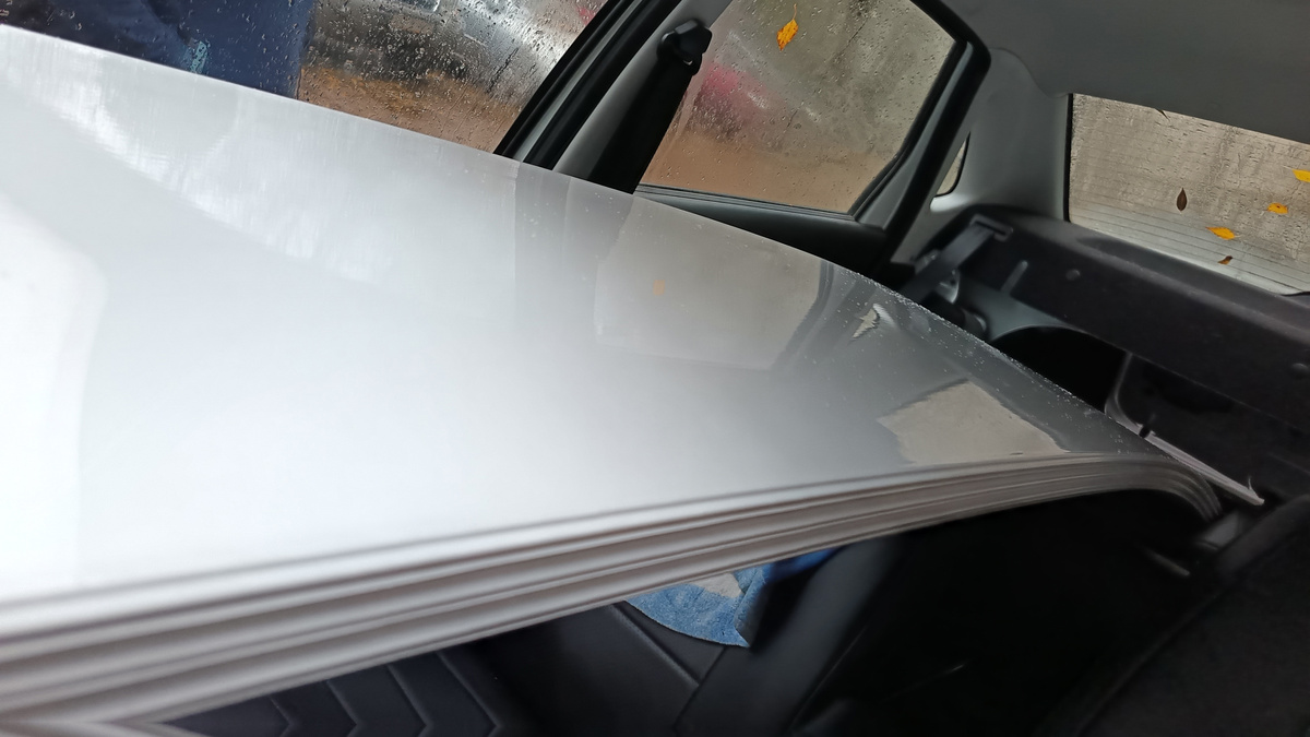 Стенные панели по 2,7м в салоне «Гранты» (и багажник при этом закрылся)