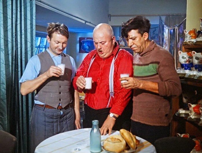 Артель рукодельников (комедия " Операция "Ы")