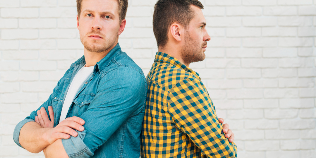 — Они мне не поверили, — зло произнес Игорь. Родители и брат заплатили сполна за все