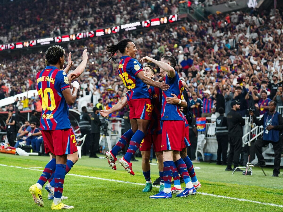    Футболисты "Барселоны" | © Getty Images / Anadolu