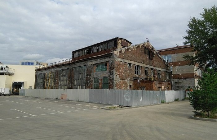 Один из цехов некогда старшейшего и крупнейшего завода.