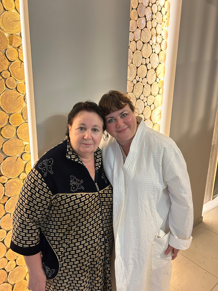 Это мы с мамой в СПА комплексе в прошлом году