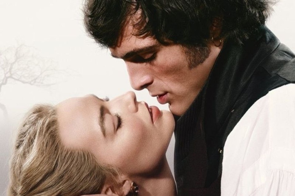    Марго Робби и Джейкоб Элорди в новой экранизации "Грозового перевала".