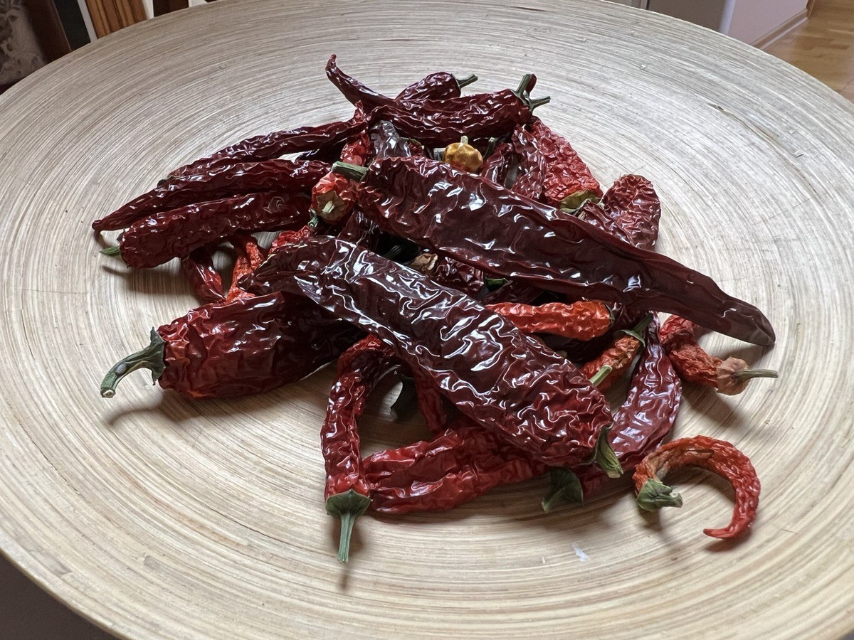Высушенные стручки острого перца
