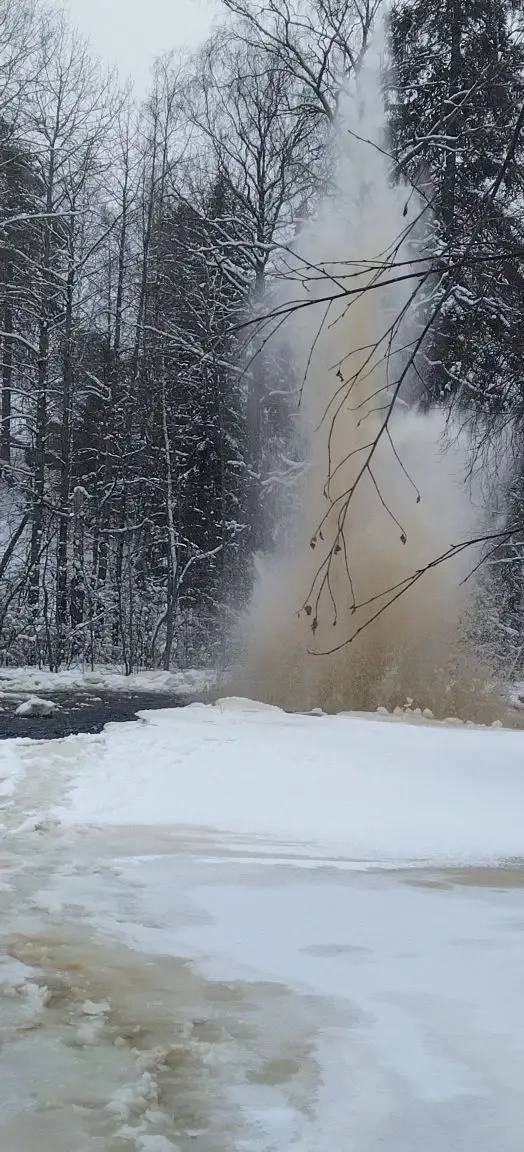    Спасатели взорвали реку в Суоярвском округе КарелииГосударственный комитет Карелии по ОЖ и БН