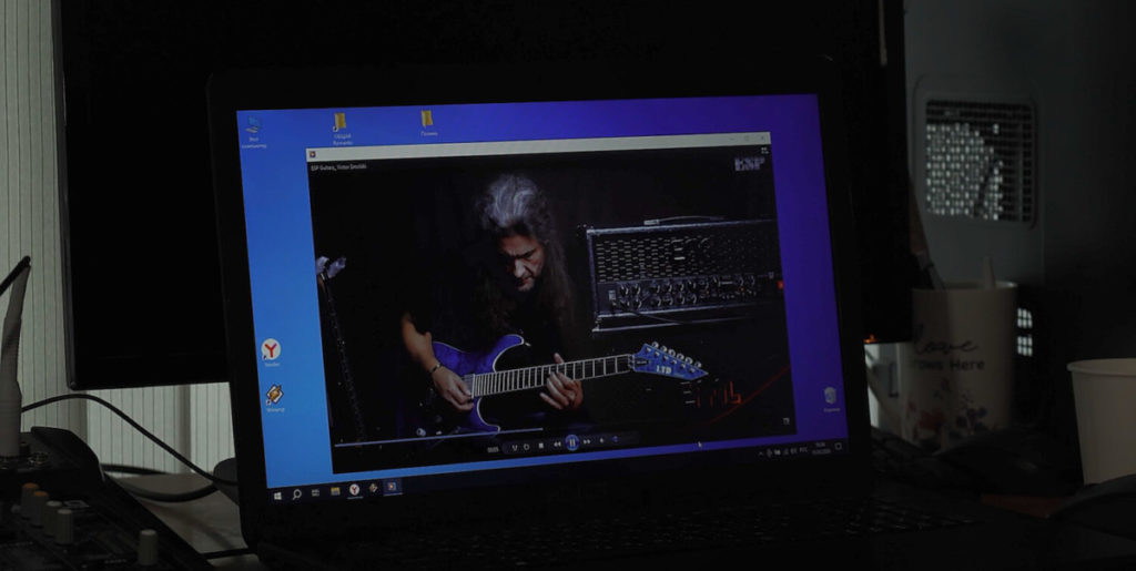 Виктор Смольский