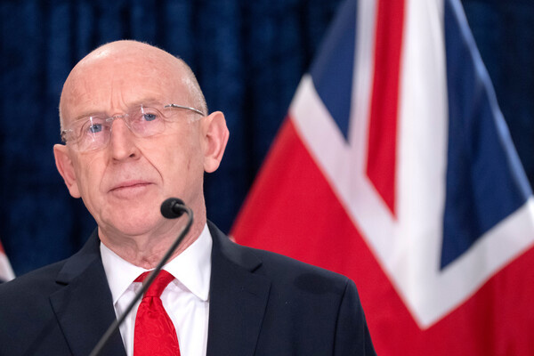 Джон Хили / Mark Schiefelbein/AP  