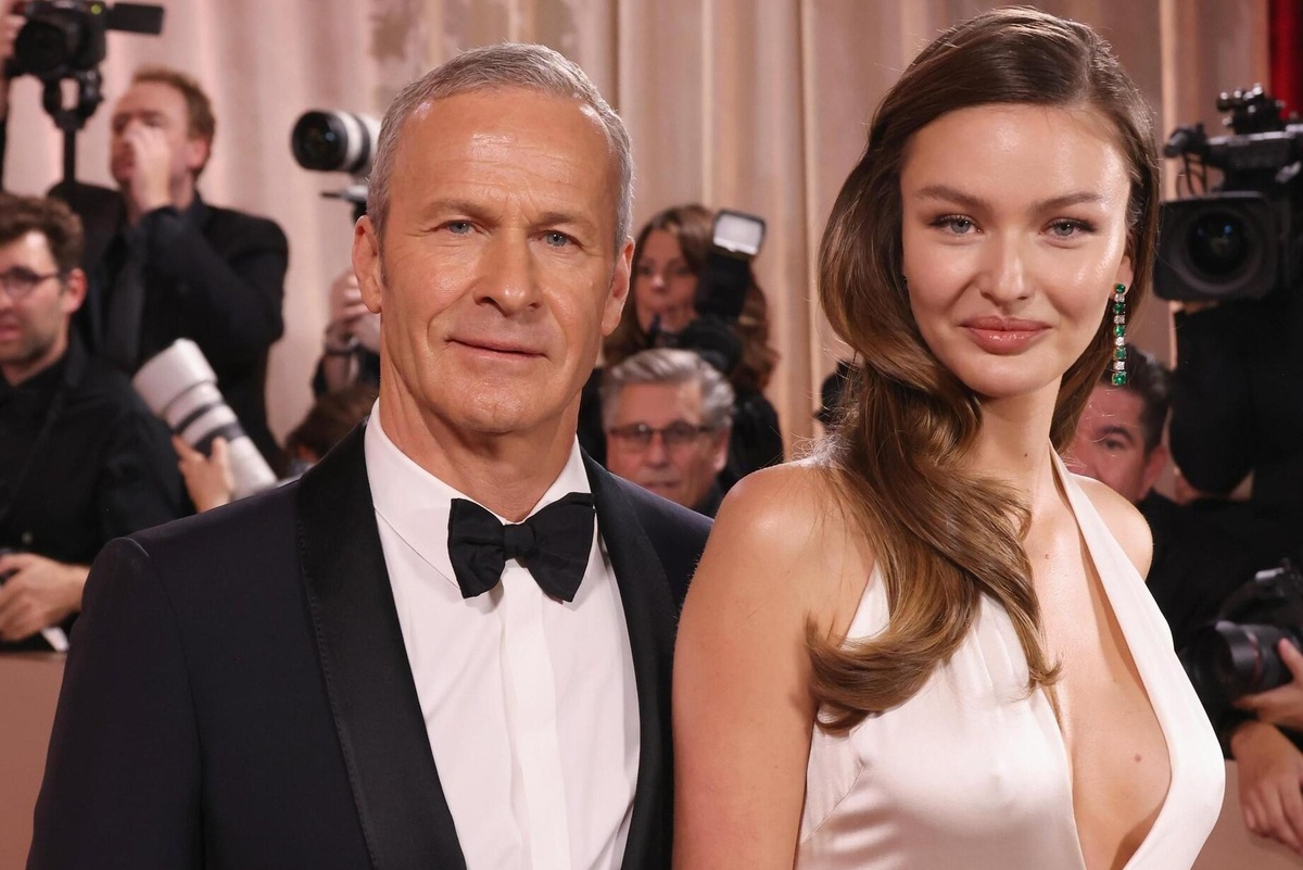     Кристина Романова в платье без белья появилась на «Золотом глобусе-2026» вместе с Владиславом Дорониным