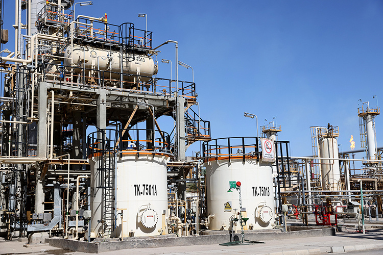    «Любопытно, что до сих пор особое место в иранской экономике занимают субсидии — наследие эпохи больших нефтяных доходов, призванное делиться рентой с народом».   
Фото: © Iranian Presidency / Keystone Press Agency / www.globallookpress.com