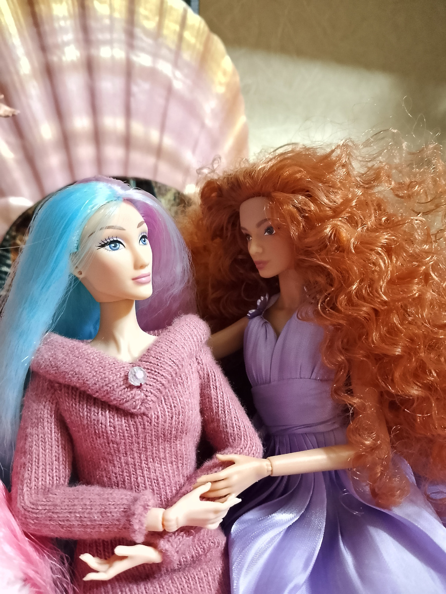 Земфира и Ульрика – подружки-болтушки) 