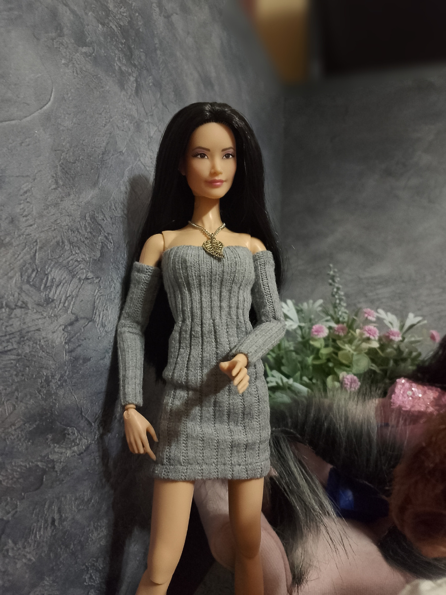 Нерида. Пока стоит со сломанной шеей, не решила ещё, как это дело исправлять. 