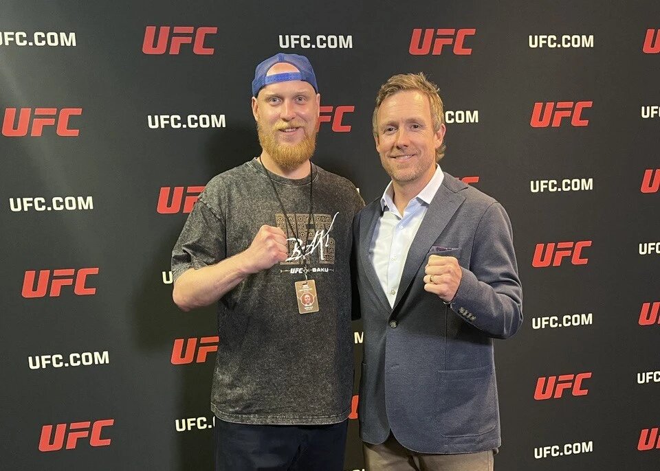 Спортивный журналист Андрей Лёвин и Дэвид Шоу (UFC Executive Vice President). Фотографии предоставлены героем интервью.