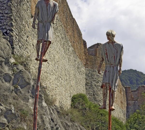 Какие методы казней и наказаний применялись на Руси в разные исторические периоды. Посажение на кол