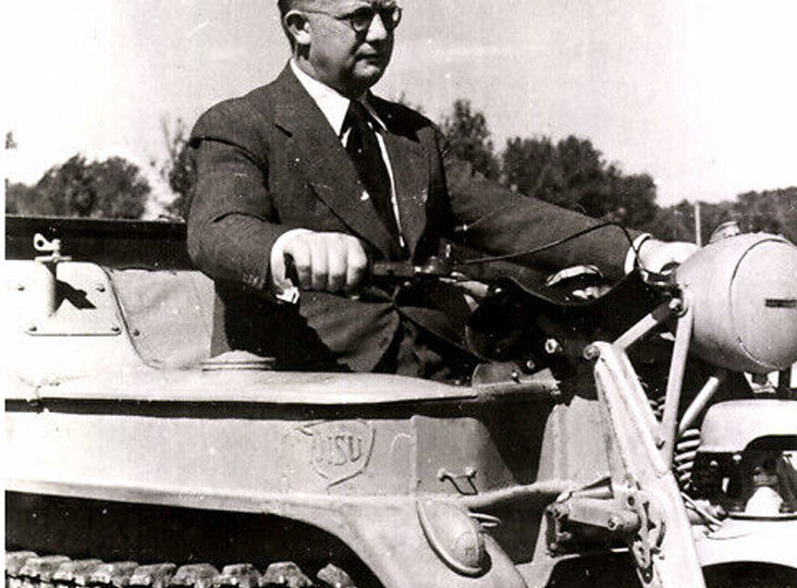 Главный по немецким танковым шасси и полугусеничным тягачам