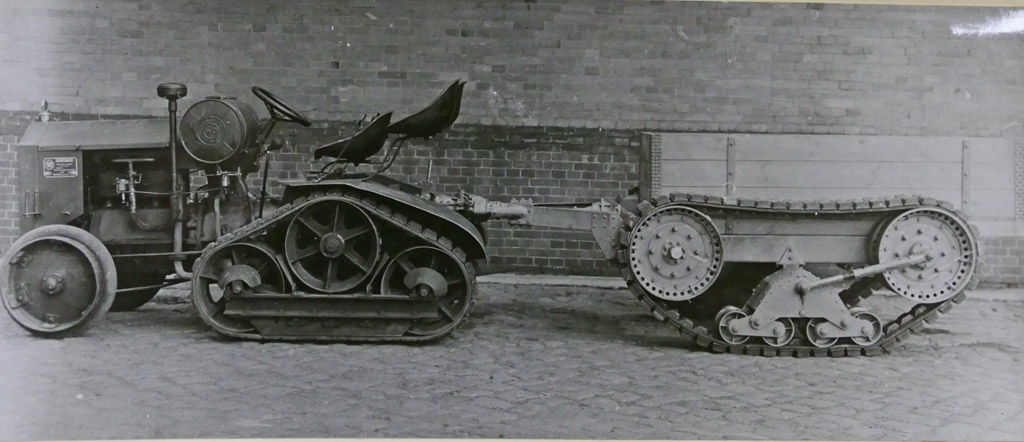 Тестирвоание резинготакневых гусеничных лент, которые Книпкамп подрезал у Кегресса.