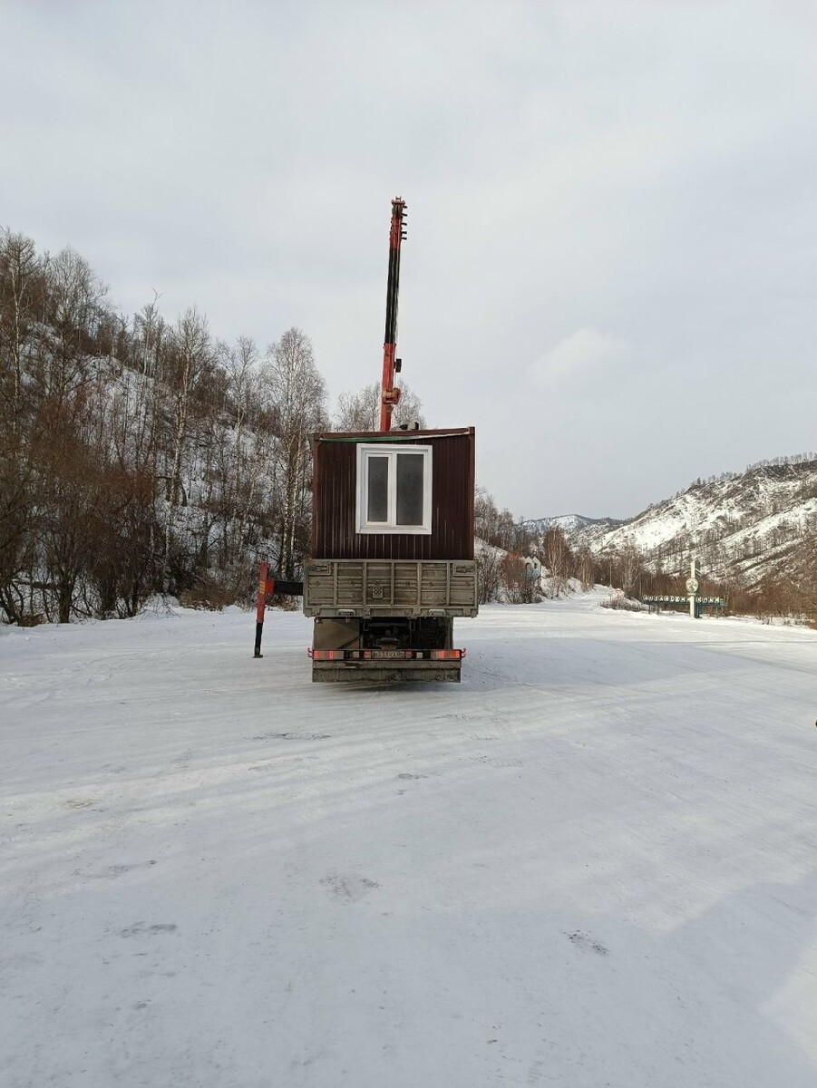    Карантинный КПП на границе Республики Алтай и Алтайского края. Источник: Личная страница в соцсети "ВКонтакте" главы Шебалинского района Ларисы Андреевой