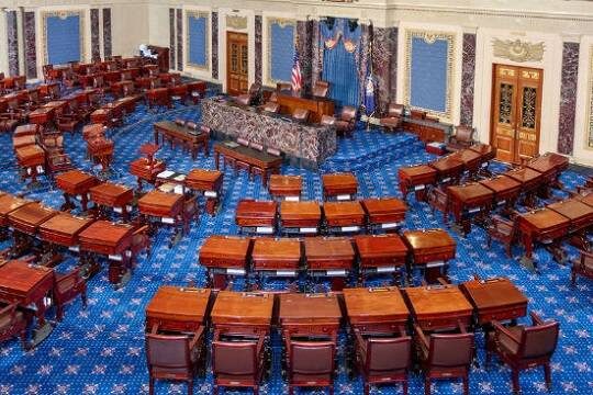    В сенате США увидели риски в возможных ударах по Ирану