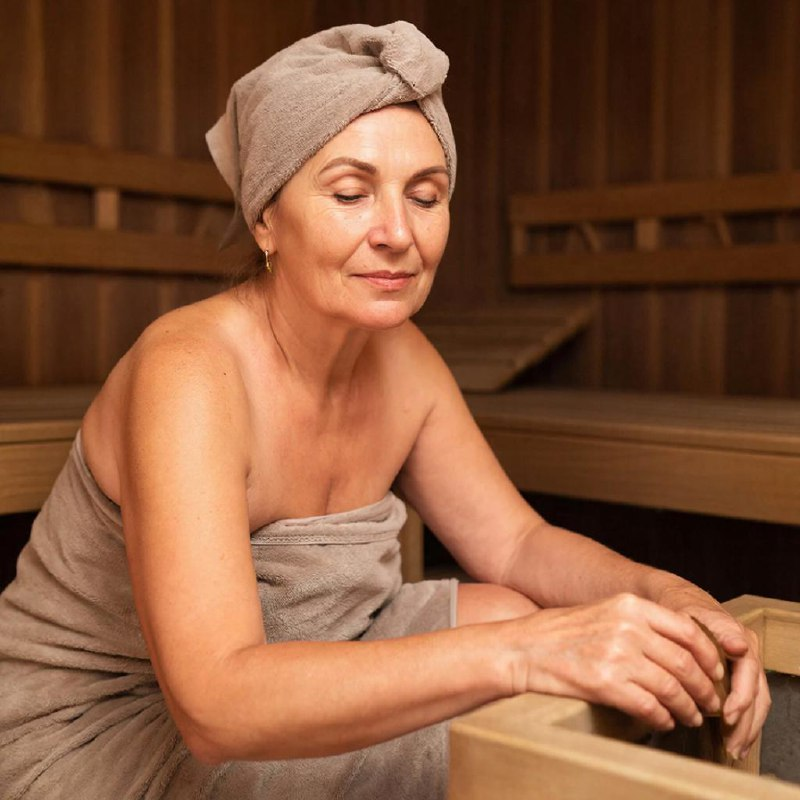 Пар и жара сауны - это не только расслабление, снятие напряжение, это еще и инструмент, который поможет поддерживать стабильный вес и не только 