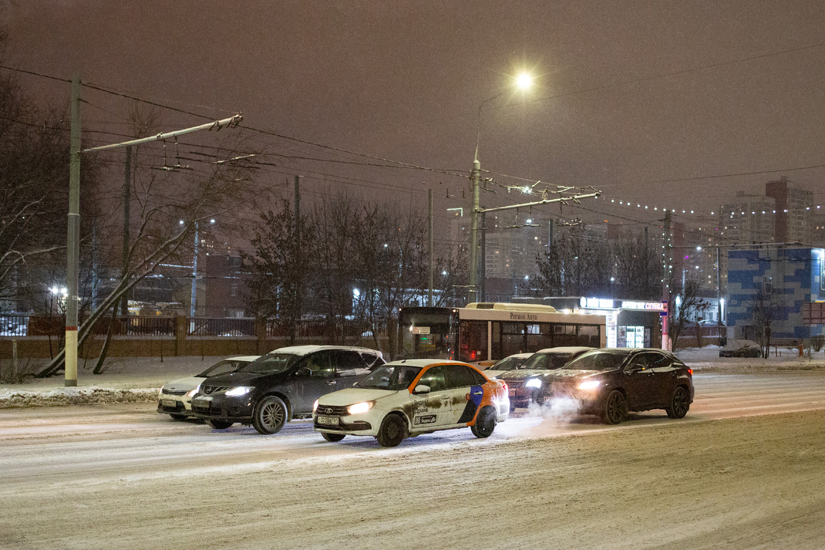 Правда,в приложении Лад почему-то нет.