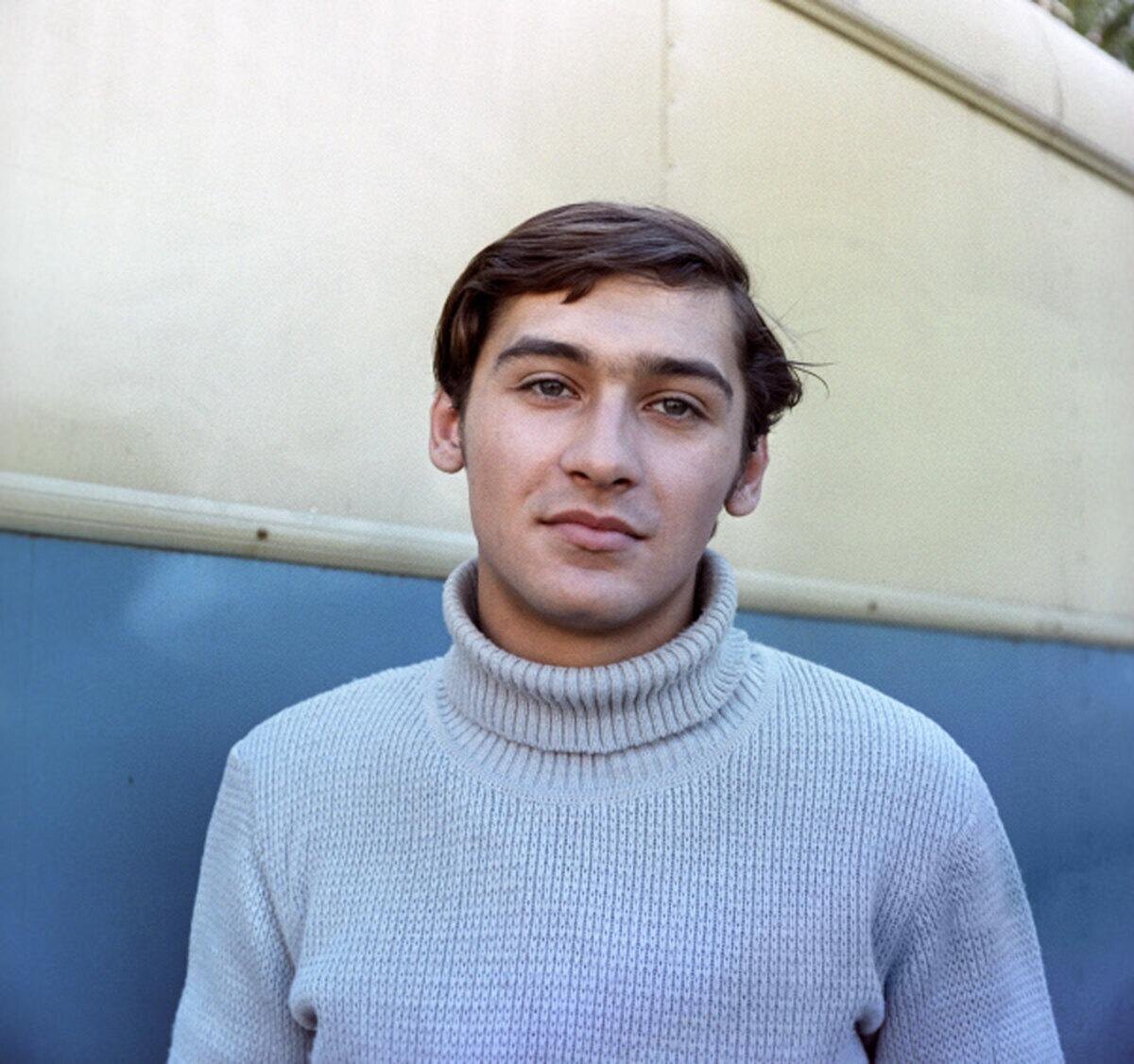 Владимир Тихонов.