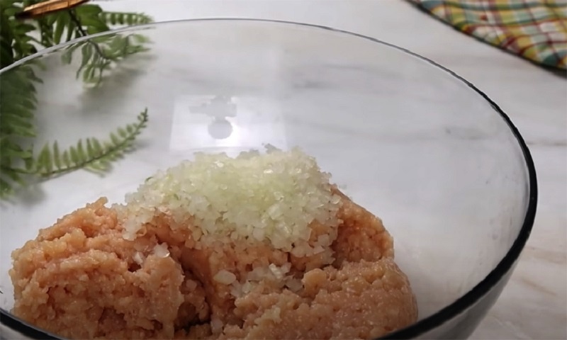 Турецкий кебаб из курицы для будничного вечера: простой рецепт с ароматом Востока