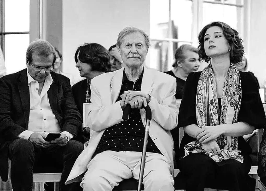 Юрий Соломин с внучкой