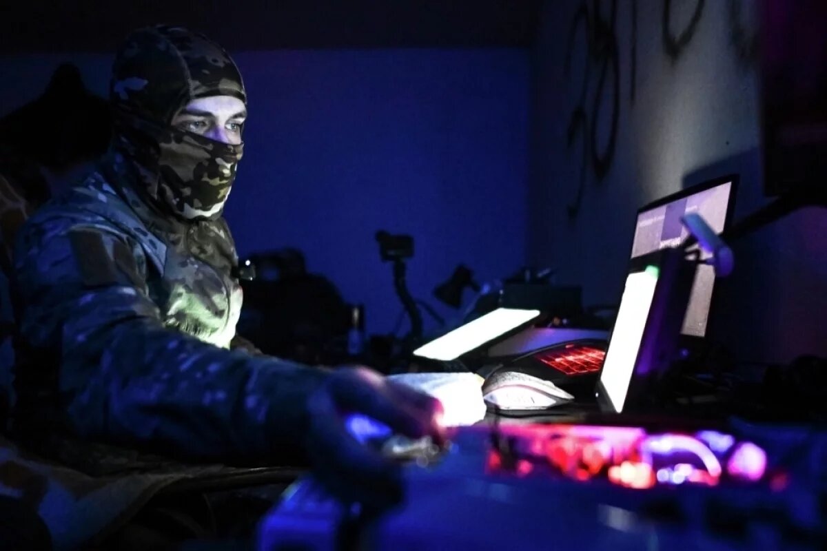    Боевая работа расчета БПЛА «Молния-2» 37-го мотострелкового полка 25-й общевойсковой армии группировки войск «Запад» на краснолиманском направлении СВО.