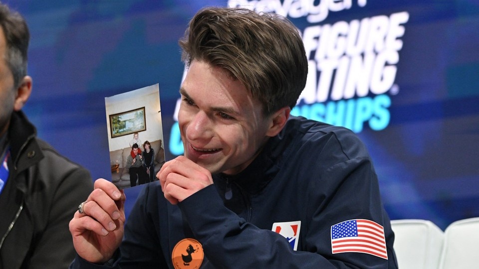    Фигурист Максим Наумов. REUTERS