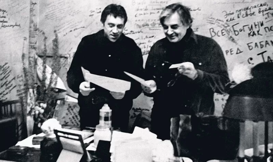 Владимир Высоцкий с Юрием Любимовым в Театре на Таганке
