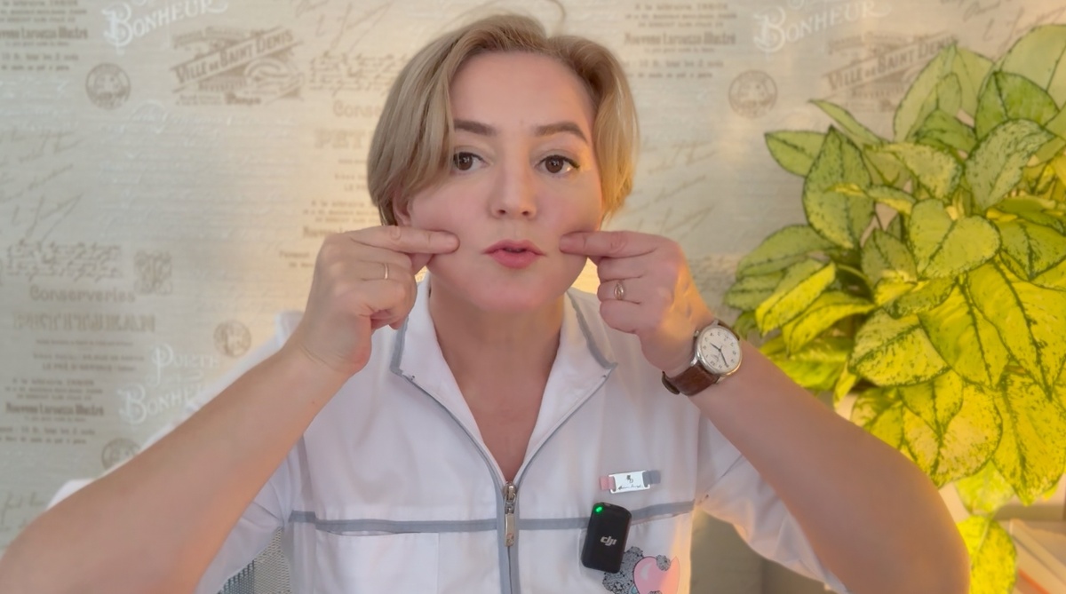 Отеки на лице в 40-65 лет чаще не от лишней воды, а от застоя в мышцах