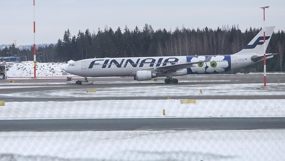    Самолёт финской авиакомпании Finnair в аэропорту Хельсинки-Вантаа, Финляндия. Автор фото: Коньков Сергей