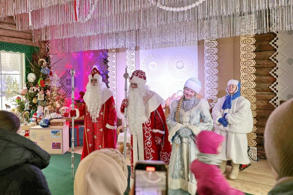    Более 19 тысяч человек посетили усадьбу самарского Деда Мороза на площади Куйбышева за время новогодних праздников администрация Самары