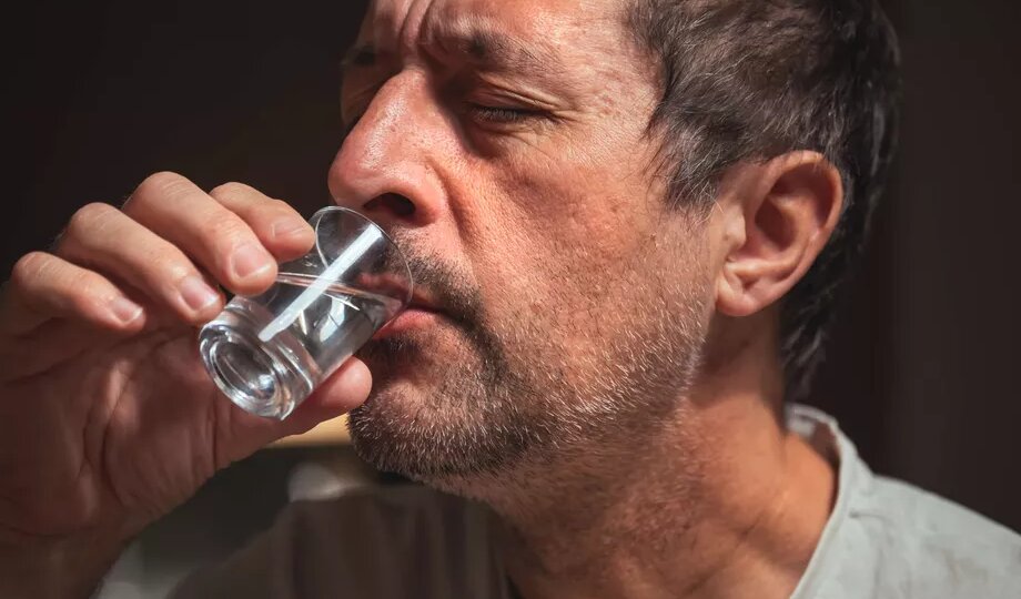 Что говорят люди, которые бросили пить со стажем 20 лет: есть ли какие-то изменения?