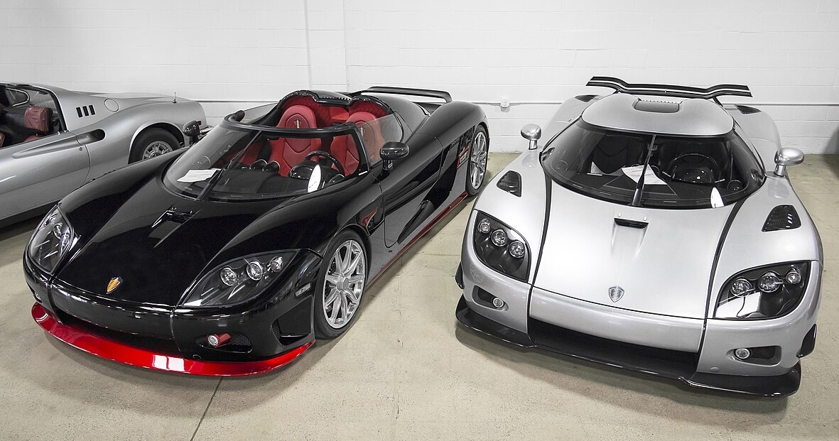 Модели лимитированных выпусков CCXR и CCXR Trevita шведской компании Koenigsegg. Ее суперкары серии CCX (2006-2010 годы) имеют полностью алюминиевый двигатель собственной разработки. Модели CCXR работают на биотопливе. Цена на шведские суперкары стартует от полумиллиона долларов и выше. Источник фото: Wikipedia.org.