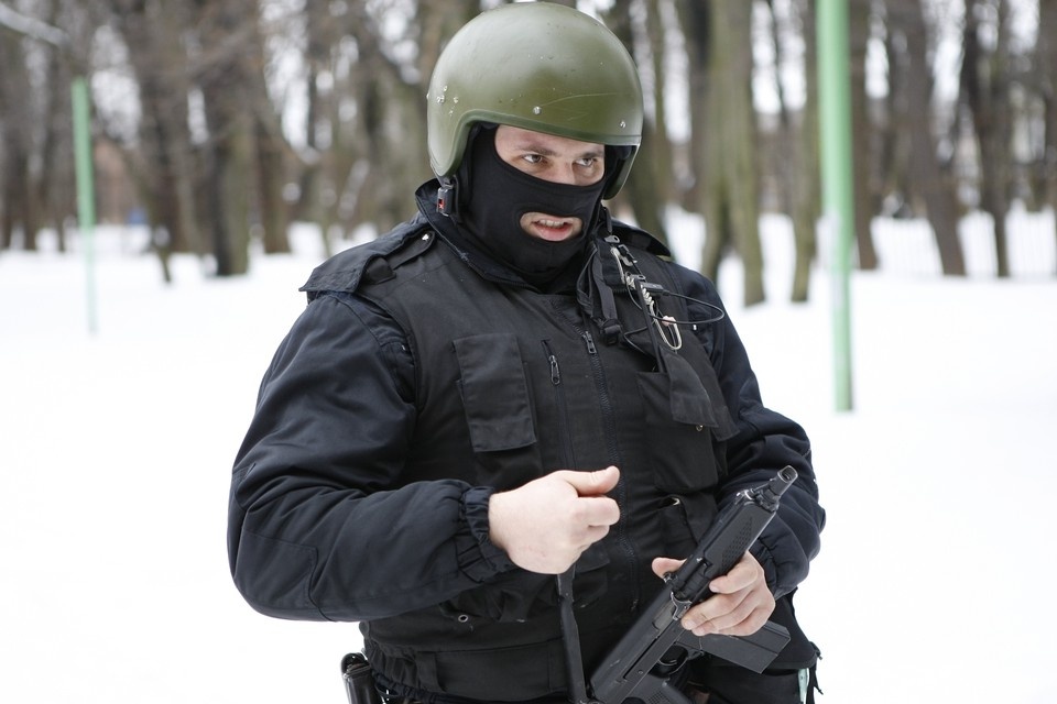    Задержание планировавшего подрыв моста в Пермском крае мужчины сняли на видео Виктор ГУСЕЙНОВ